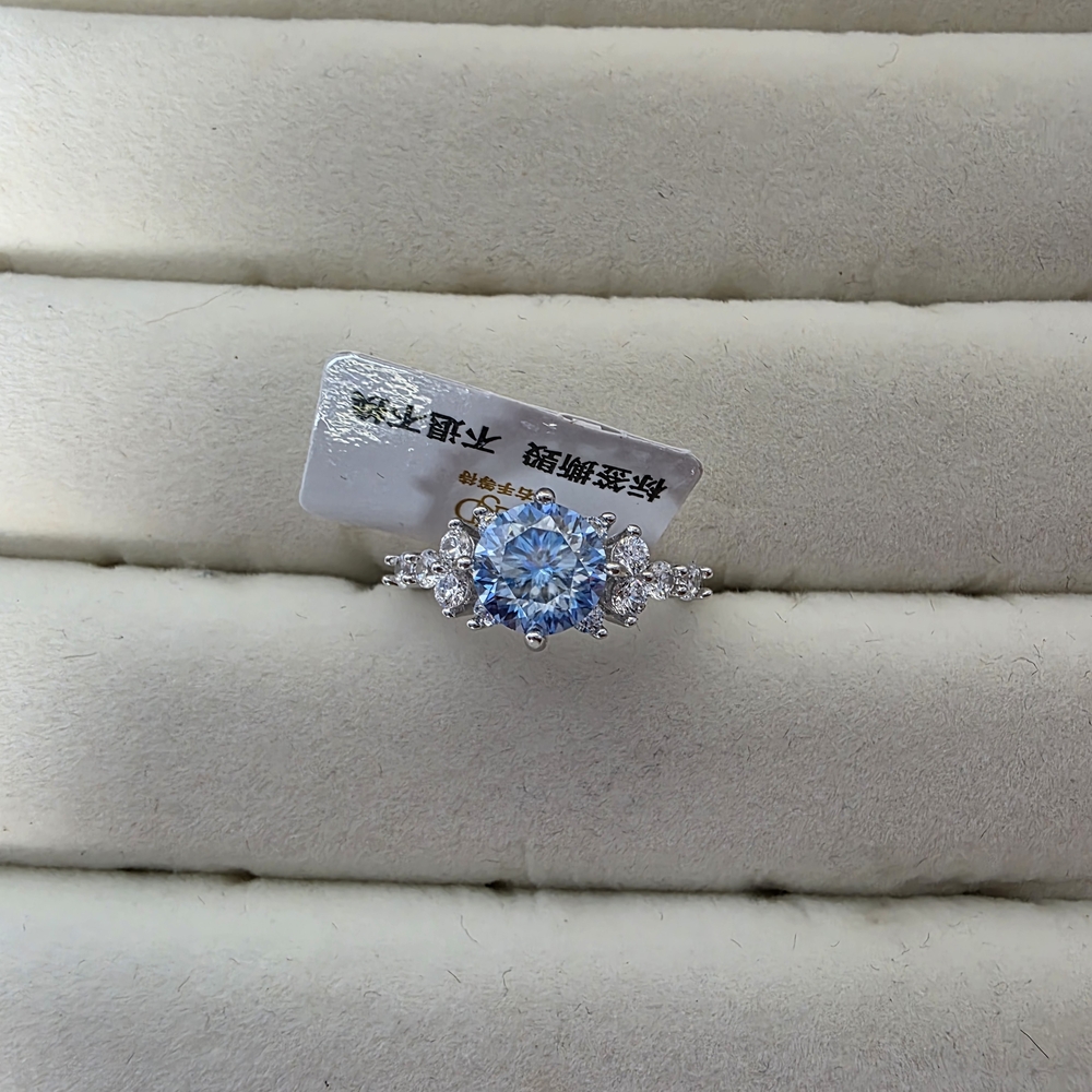 Elegant Silver Ring with Blue Gemstone